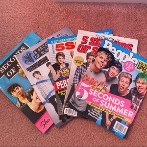VARIOUS 5SOS unofficial books and magazines